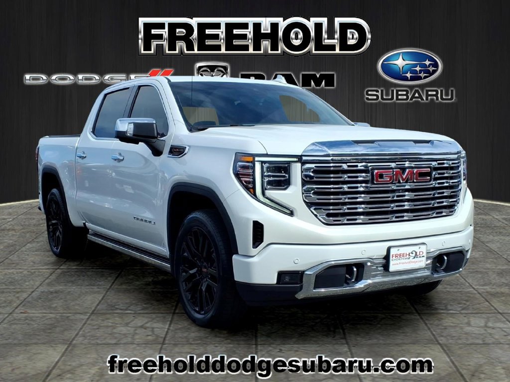 Used 2023 GMC Sierra 1500 Denali w/ Technology Package AWD/4WD image 1