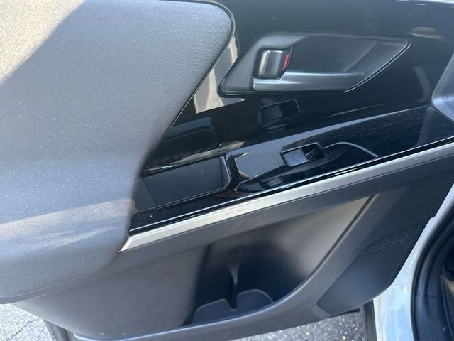 Used 2025 Subaru Solterra Premium image 19