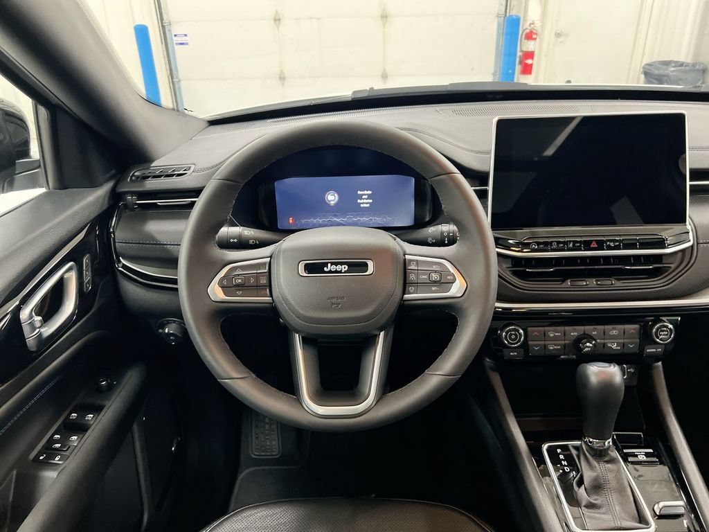 Used 2025 Jeep Compass Limited w/ High Altitude Package AWD/4WD image 11