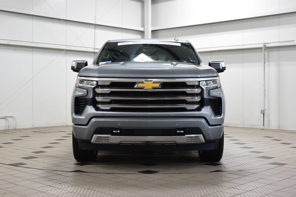 Used 2026 Chevrolet Silverado 1500 High Country w/ Technology Package AWD/4WD image 2