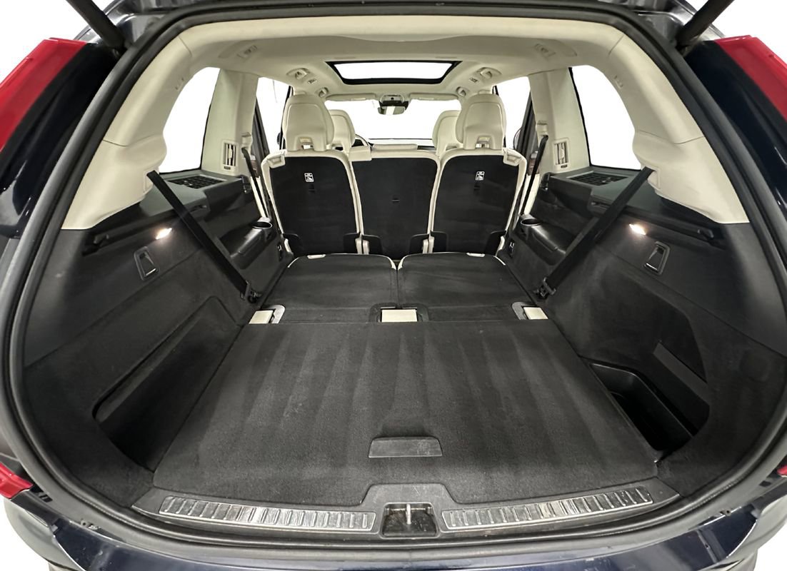 Used 2016 Volvo XC90 T6 Momentum image 14