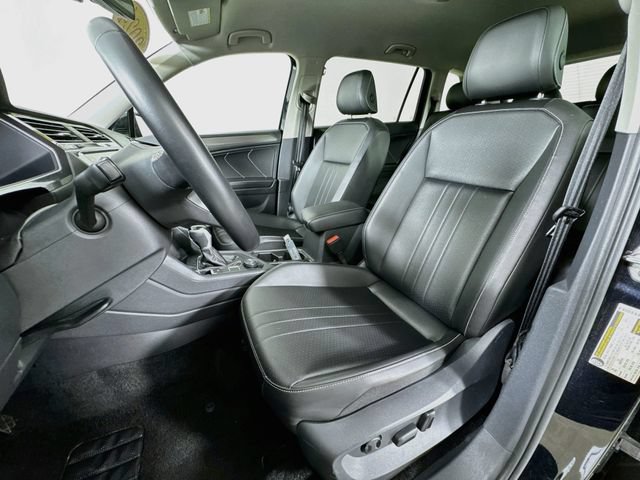 Used 2024 Volkswagen Tiguan SE AWD/4WD image 11
