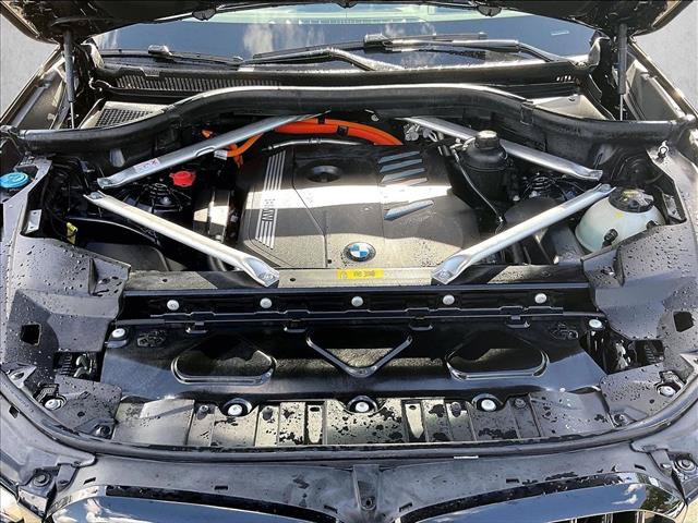 Used 2022 BMW X5 xDrive45e w/ M Sport Package AWD/4WD image 11