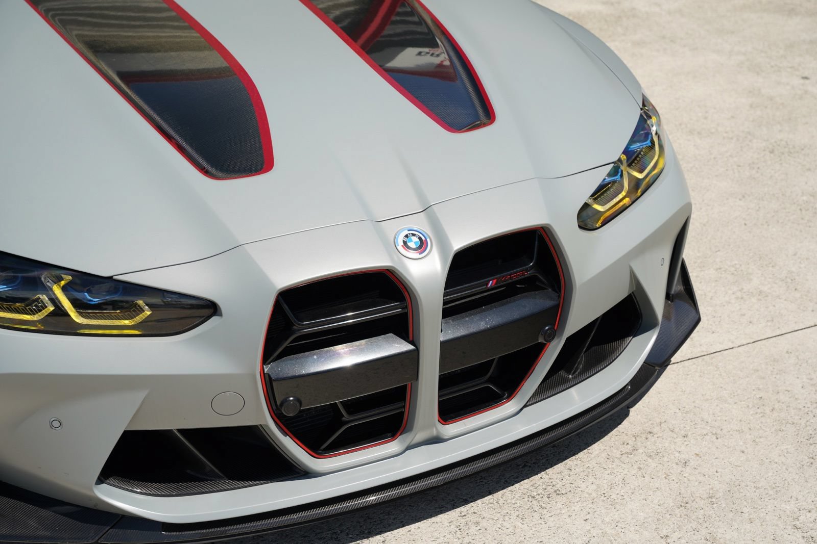 Used 2023 BMW M4 CSL RWD image 3