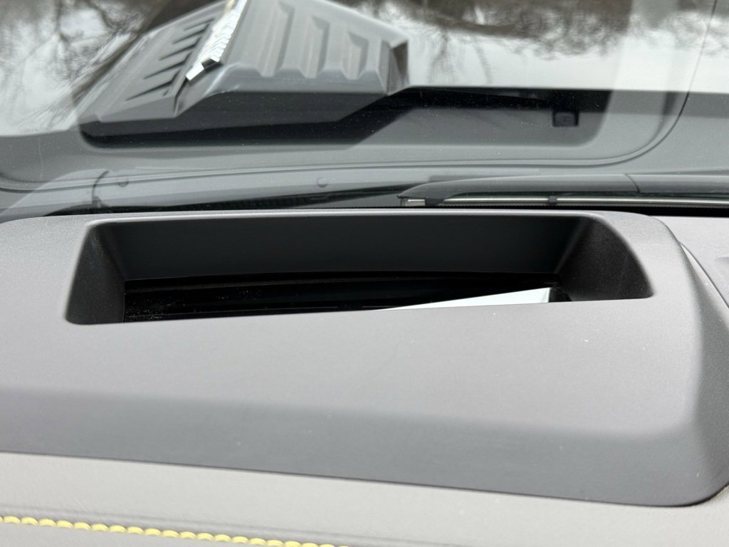 Used 2025 Chevrolet Silverado 2500 ZR2 w/ Technology Package image 8