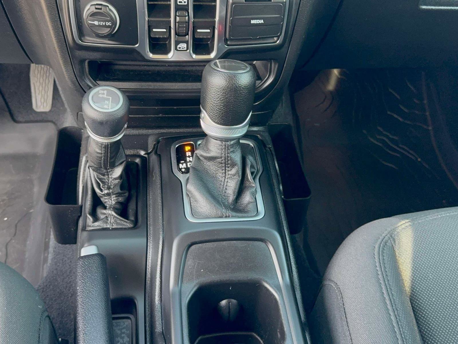 Used 2022 Jeep Gladiator Sport image 20