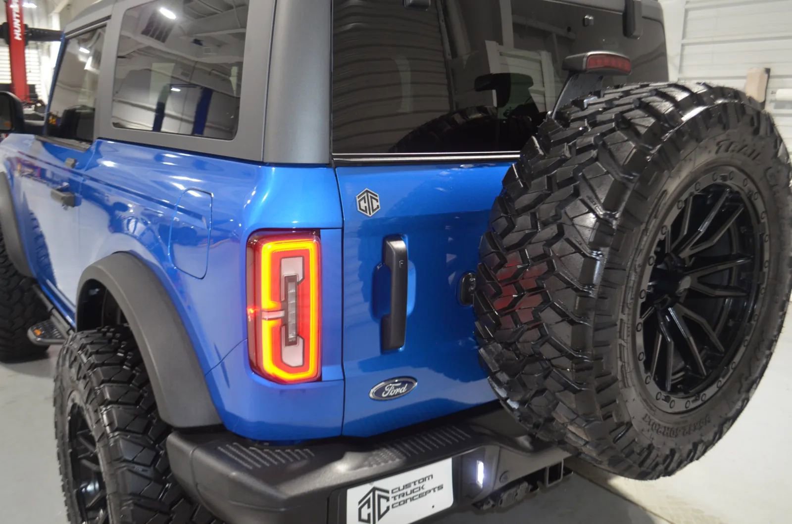 Used 2021 Ford Bronco Badlands image 10