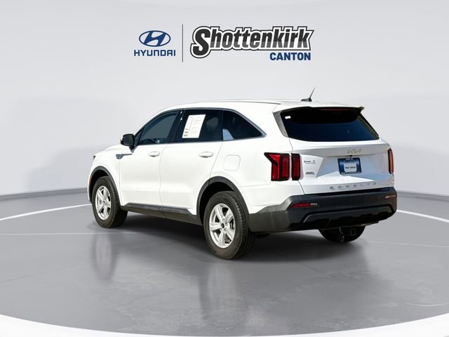 Used 2022 Kia Sorento LX image 6