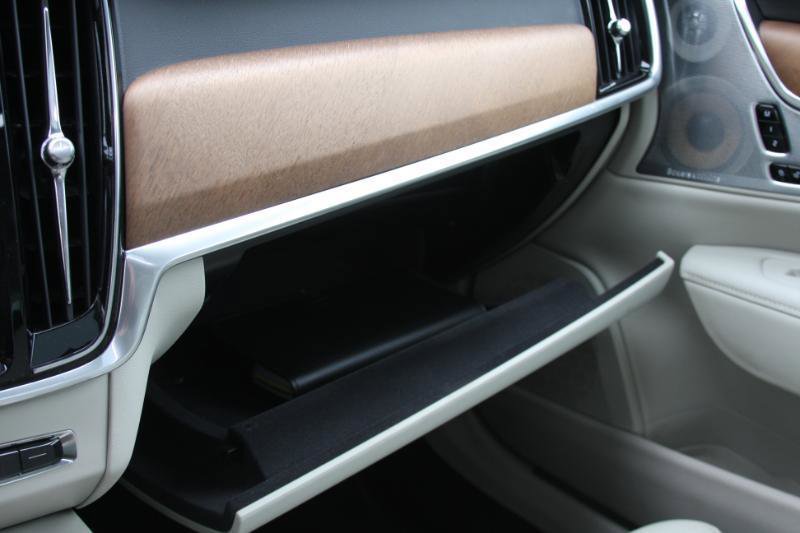 Used 2017 Volvo S90 T6 Inscription w/ Vision Package image 33