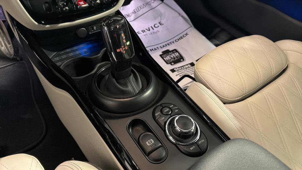 Used 2024 MINI Cooper Clubman John Cooper Works w/ Signature Upholstery Package image 30
