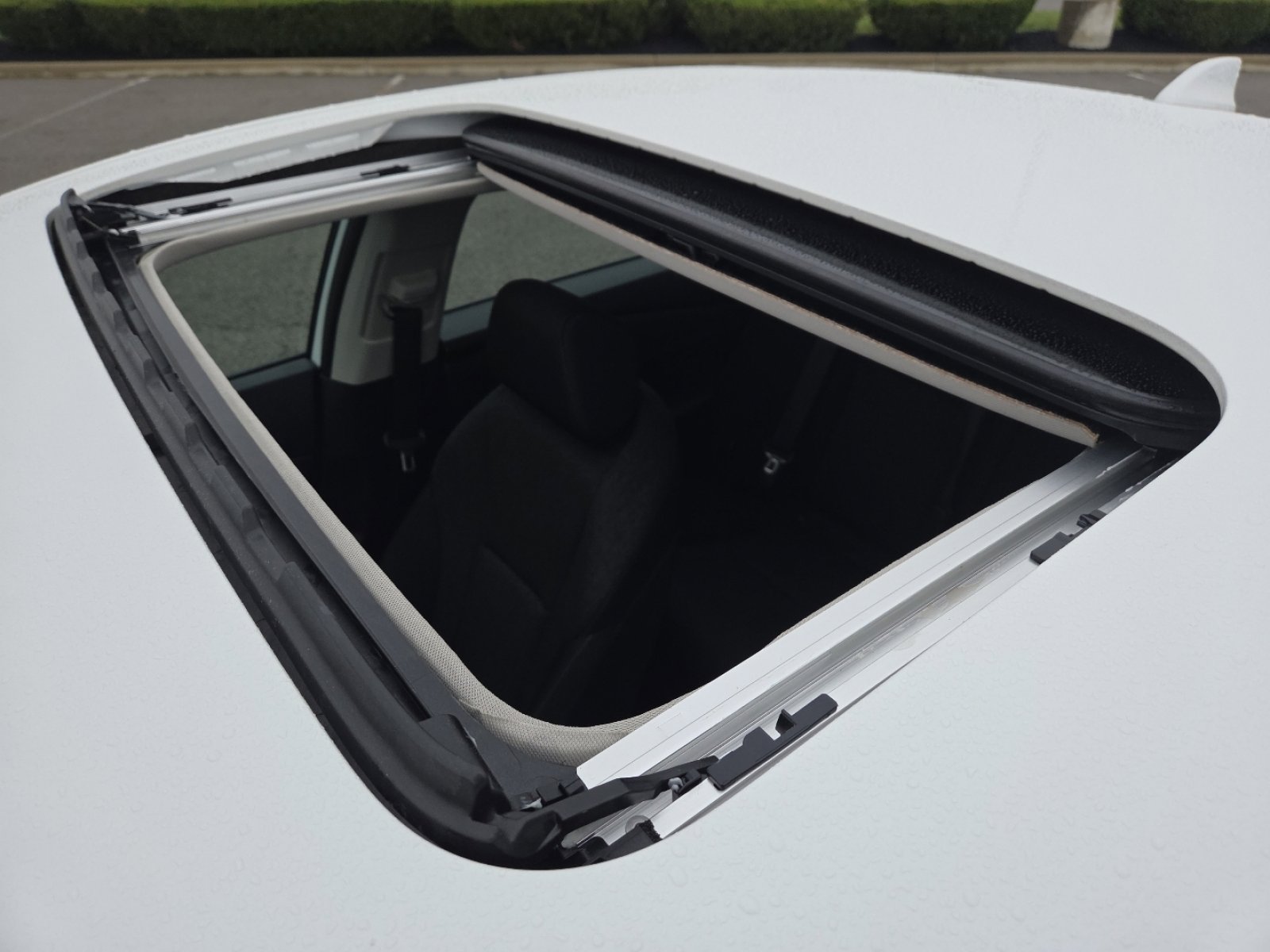 Used 2024 Honda Accord EX image 4