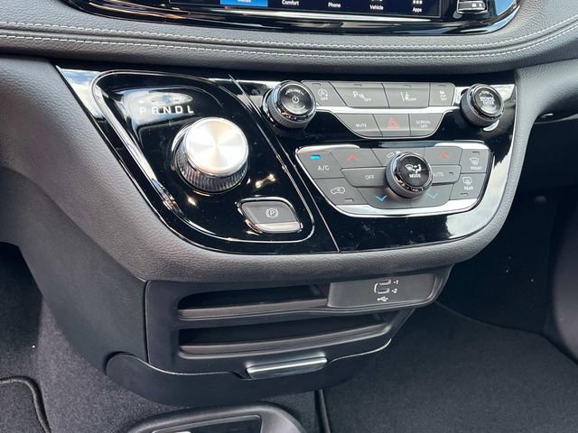 New 2026 Chrysler Pacifica Select FWD image 25