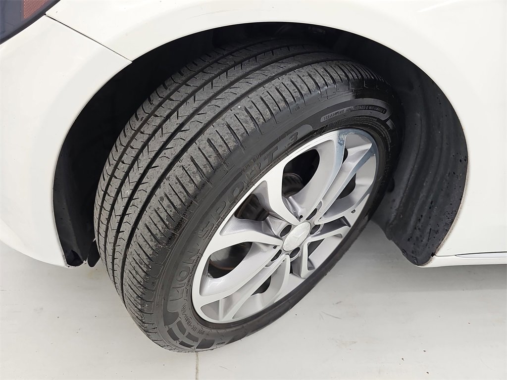 Used 2015 Mercedes-Benz C 300 Sedan image 37