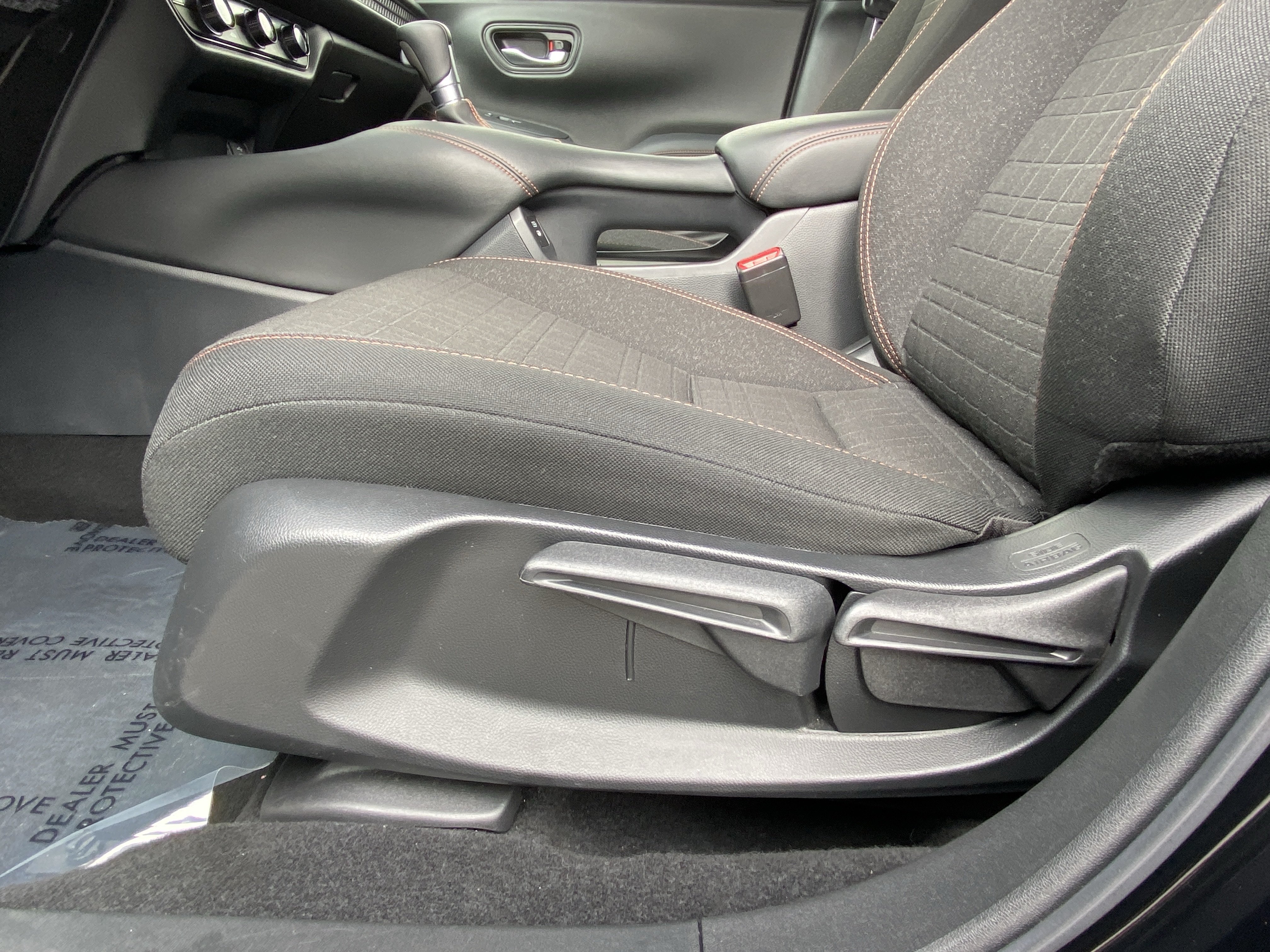 Used 2025 Honda HR-V Sport image 15
