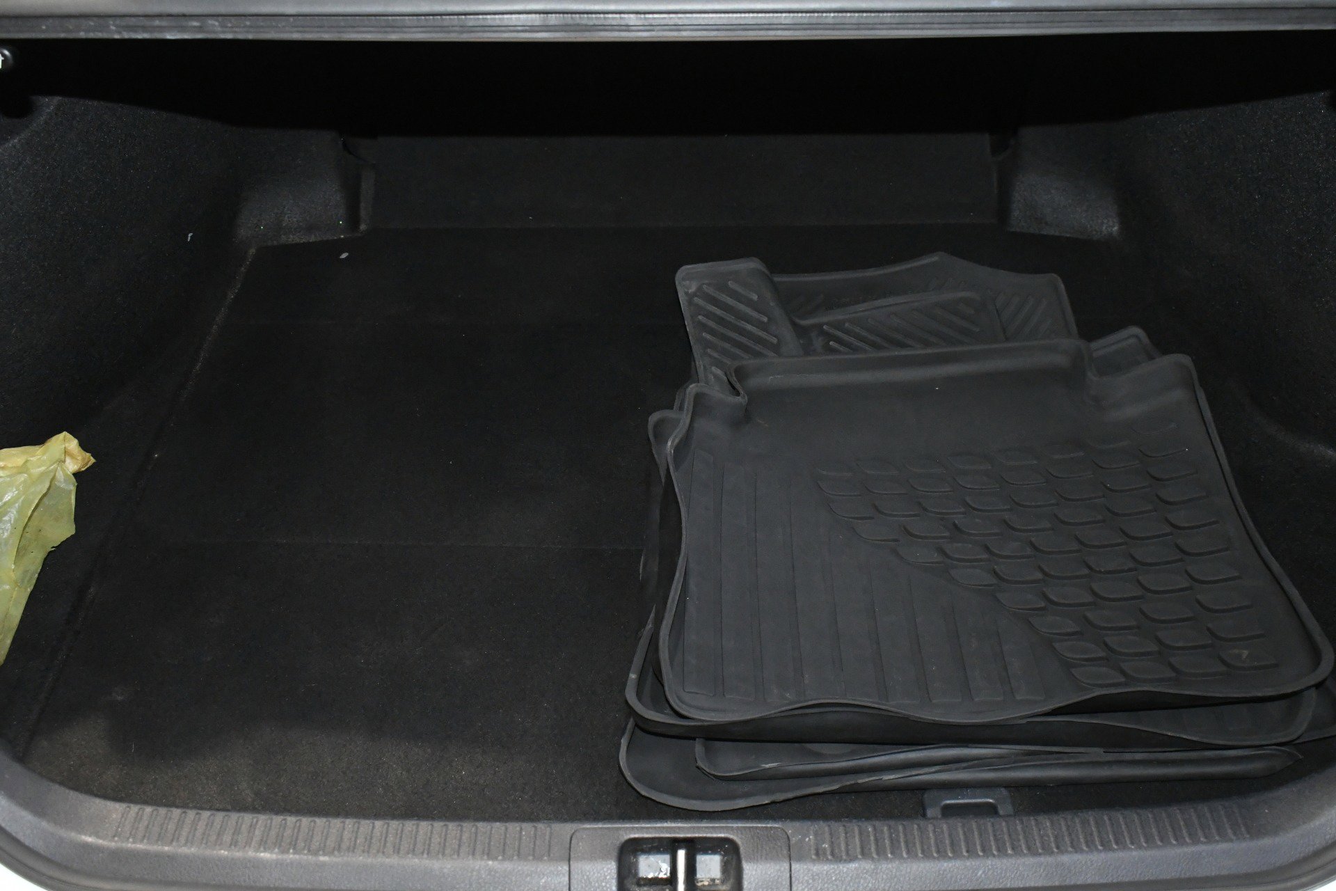 Used 2021 Toyota Camry LE image 95