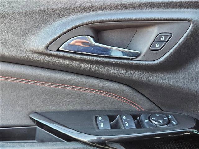 Used 2024 Chevrolet Trax RS w/ Sunroof Package image 8