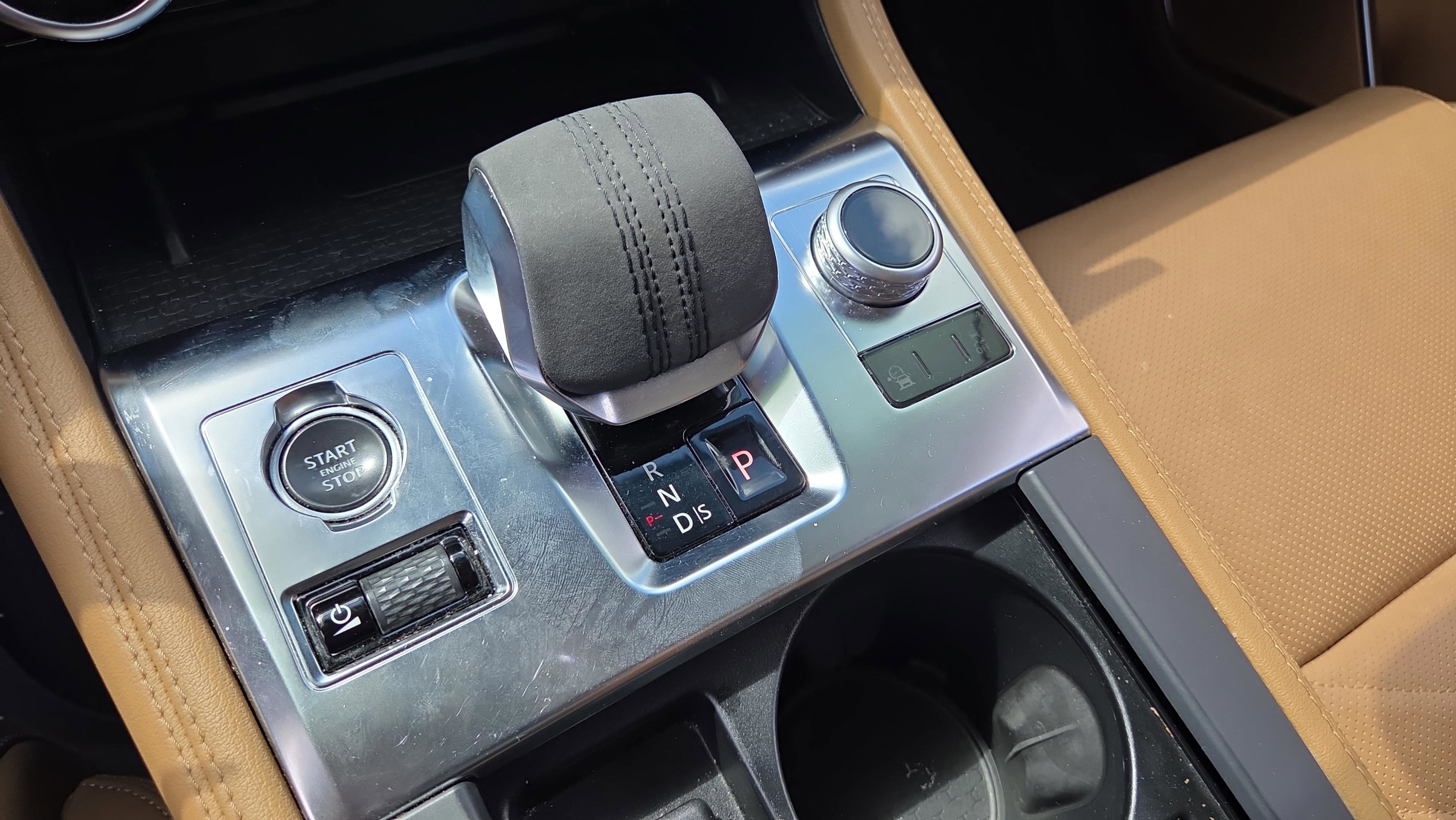 Used 2022 Jaguar F-PACE S image 37