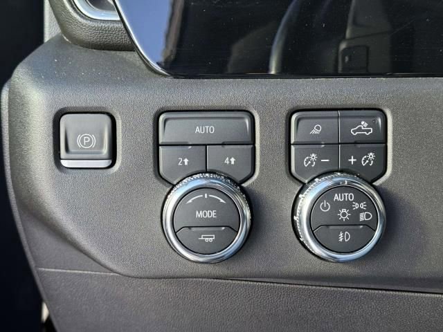 Used 2022 GMC Sierra 1500 SLT w/ SLT Convenience Package image 21