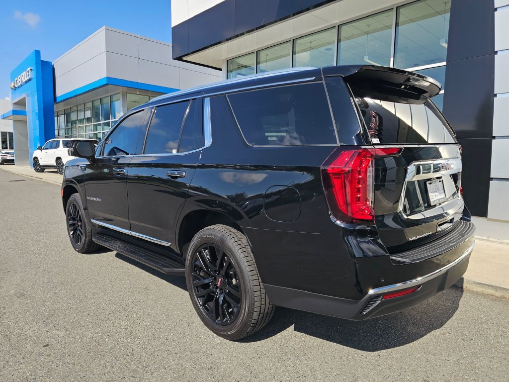 Used 2022 GMC Yukon SLT w/ SLT Luxury Package AWD/4WD image 5