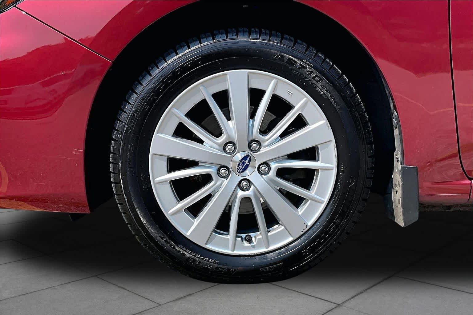Used 2018 Subaru Impreza 2.0i Premium w/ Eyesight & BSD & Rcta AWD/4WD image 11