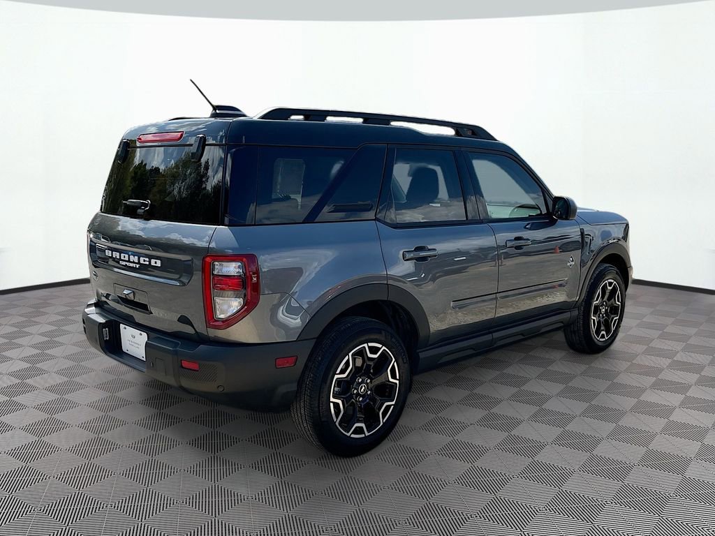 Used 2025 Ford Bronco Sport Outer Banks image 6