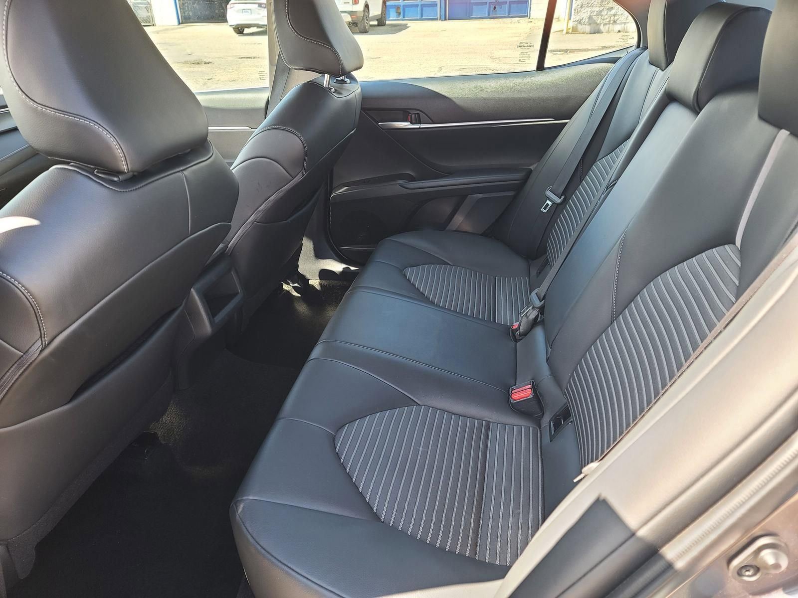 Used 2023 Toyota Camry SE FWD image 15
