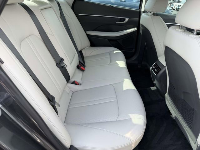 Used 2025 Hyundai Sonata Limited FWD image 8