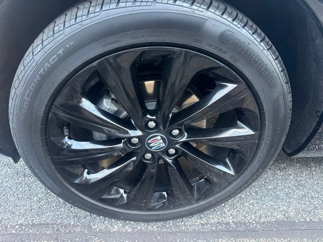Used 2024 Buick Envista Sport Touring w/ Convenience I Package FWD image 4