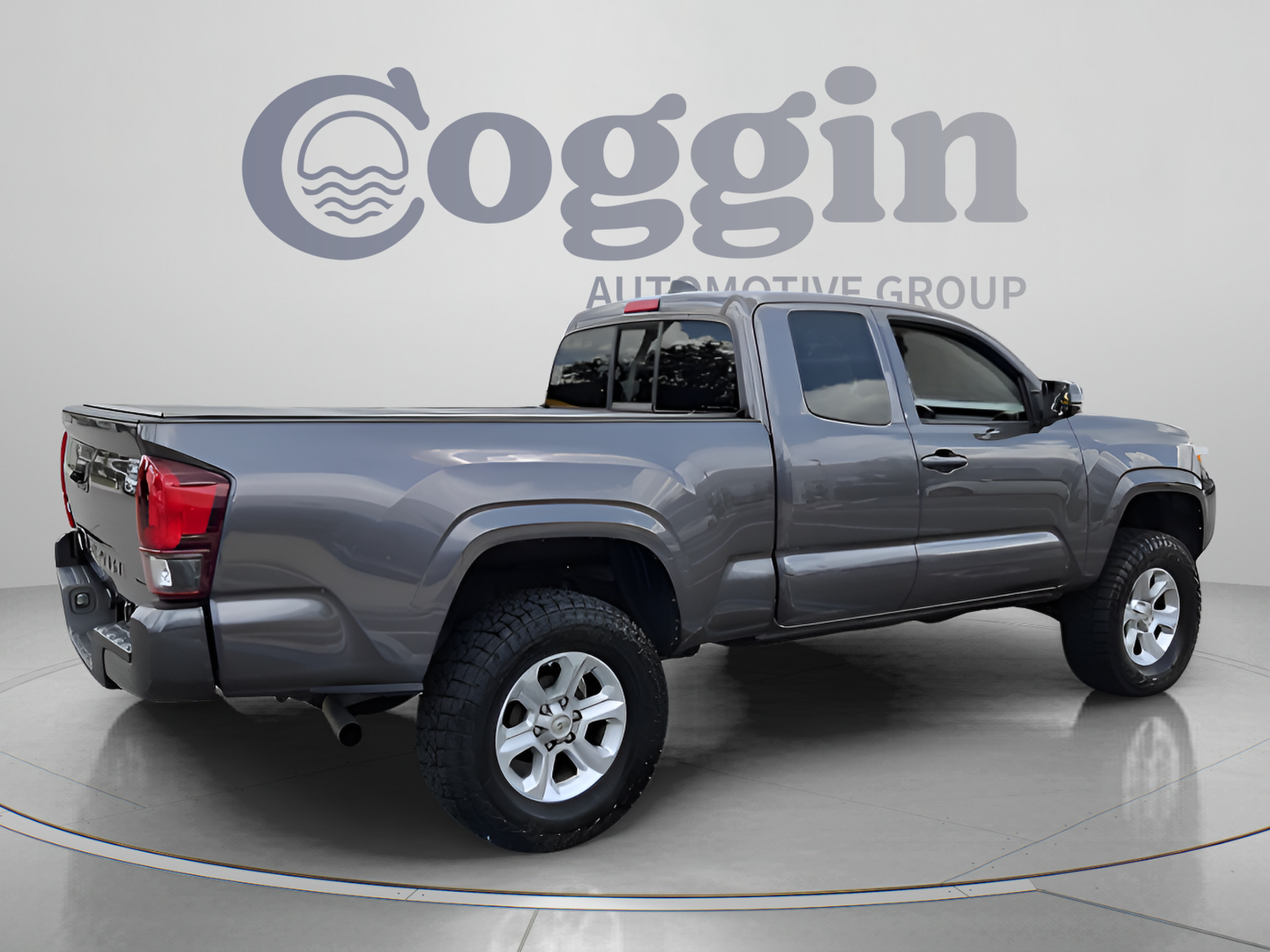 Used 2022 Toyota Tacoma SR w/ SR Convenience Package AWD/4WD image 5