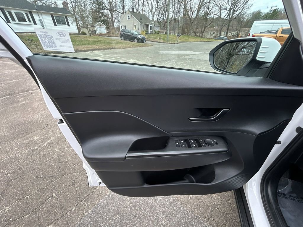 Used 2024 Hyundai Kona SEL image 13