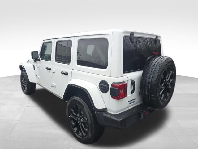 Used 2025 Jeep Wrangler Unlimited Sahara w/ Safety Group image 4