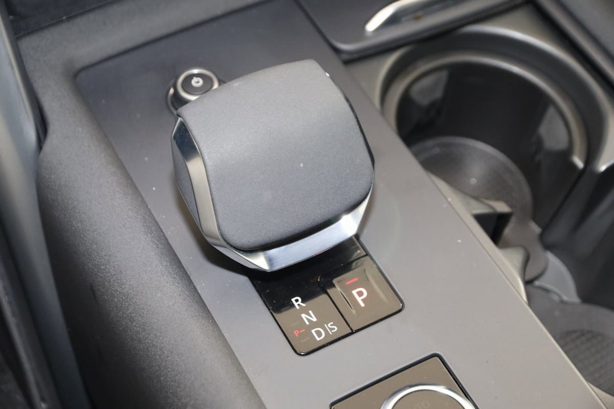 Used 2023 Land Rover Discovery S R-Dynamic image 7