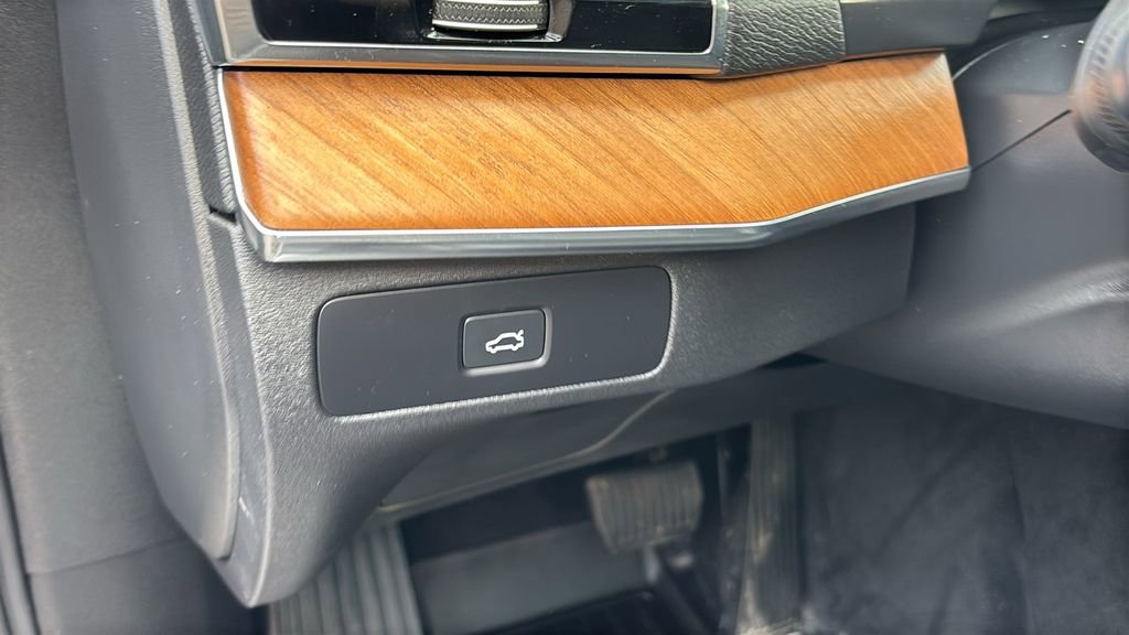 Certified 2023 Volvo XC90 B6 Plus w/ Protection Package Premier image 15