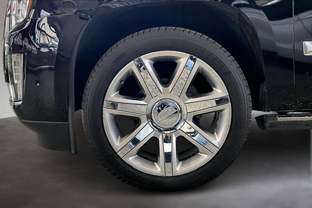 Used 2019 Cadillac Escalade Premium Luxury image 10