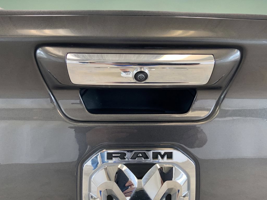 Used 2020 RAM 1500 Laramie AWD/4WD image 11