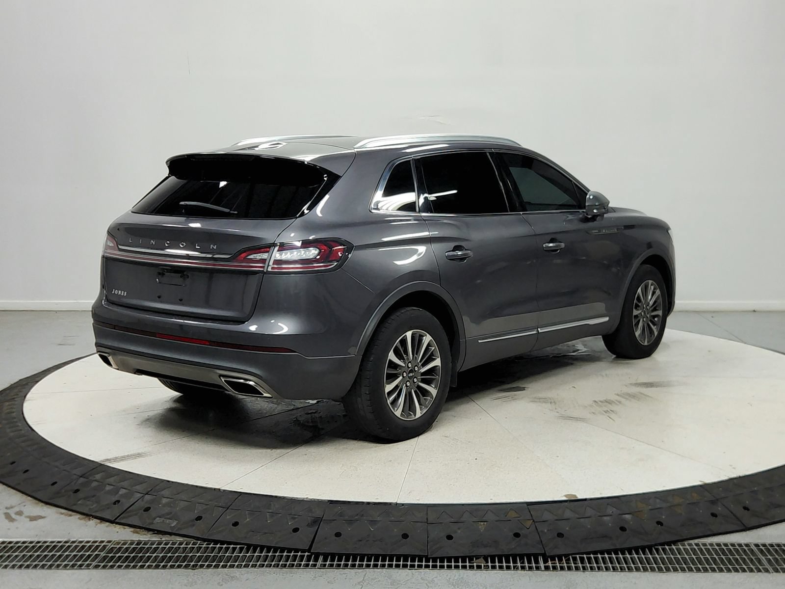 Used 2021 Lincoln Nautilus Reserve FWD image 8