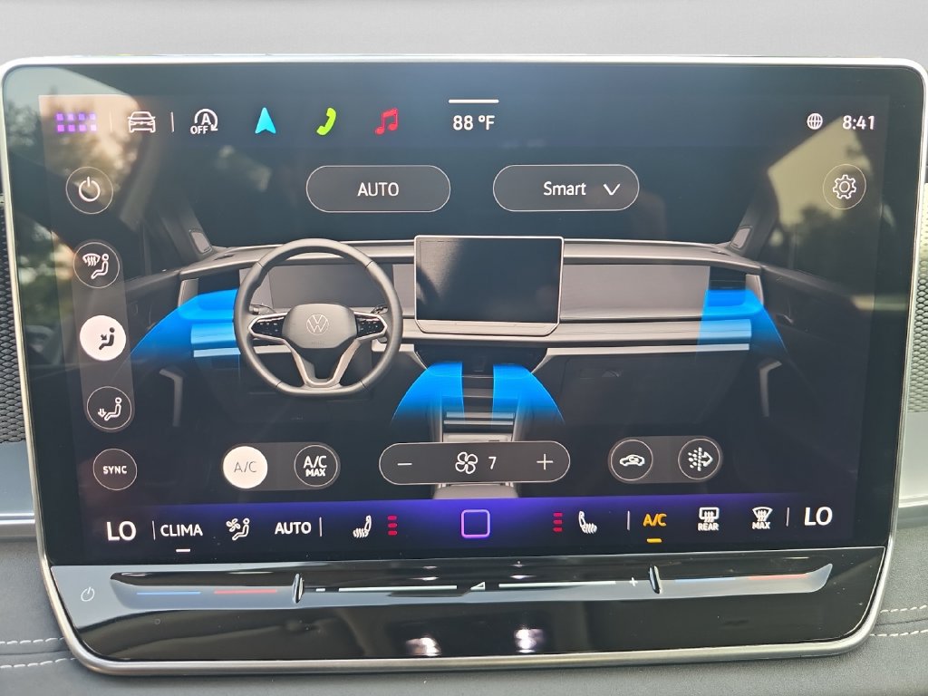 New 2025 Volkswagen Tiguan SE FWD image 22