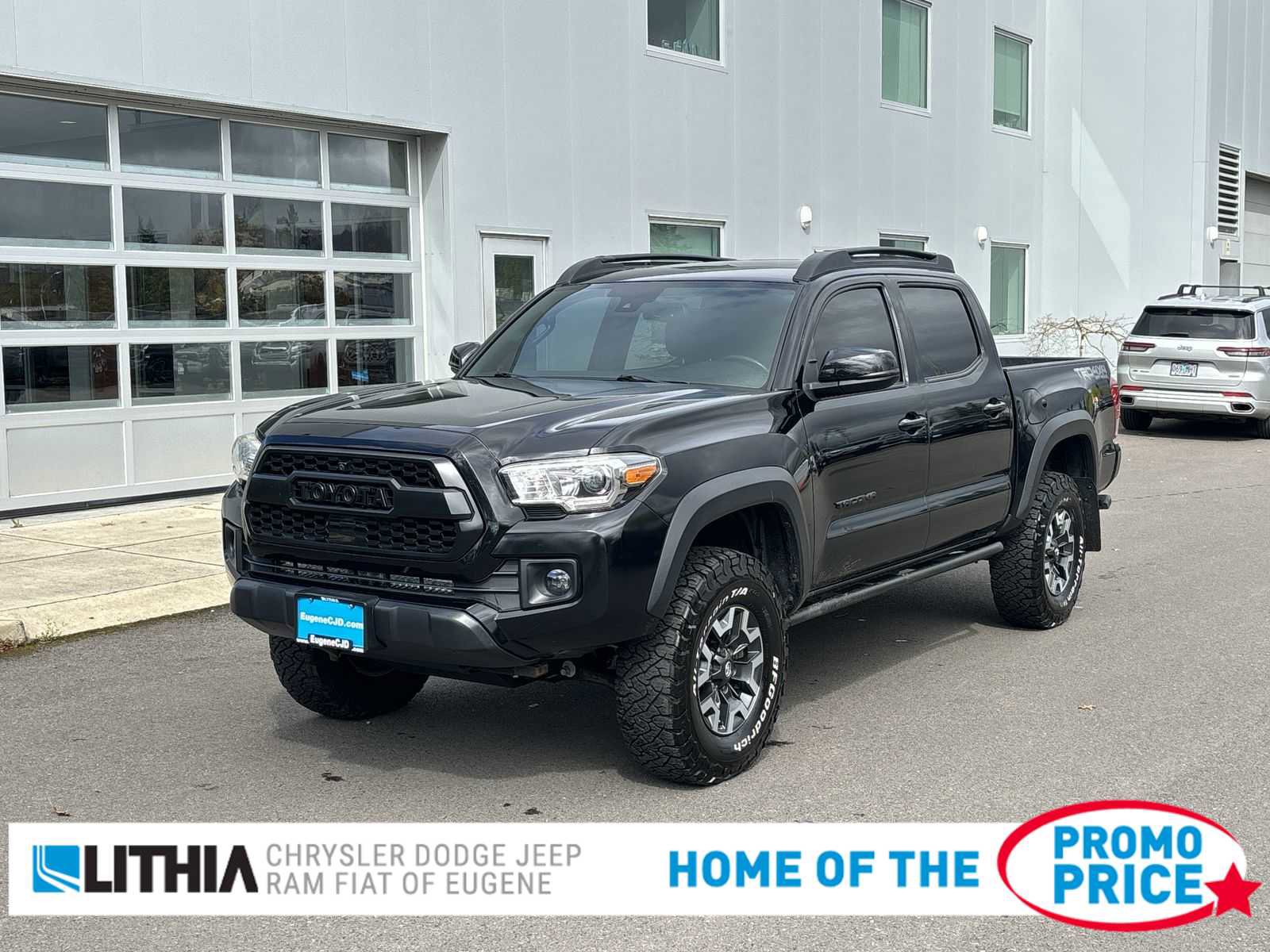 Used 2018 Toyota Tacoma TRD Off-Road image 1