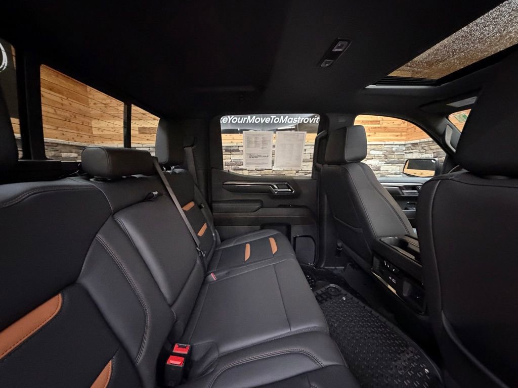 Used 2024 GMC Sierra 1500 AT4 w/ Technology Package image 32