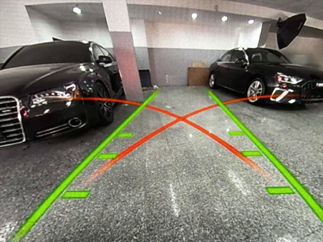 Used 2024 BMW 330i xDrive Sedan w/ Premium Package AWD/4WD image 28