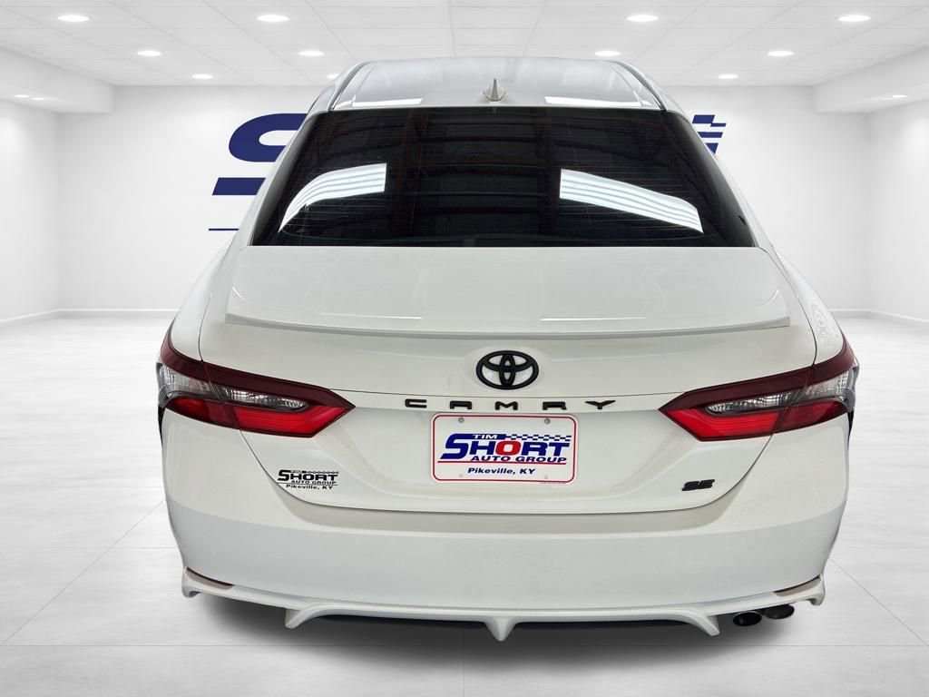 Used 2021 Toyota Camry SE image 6
