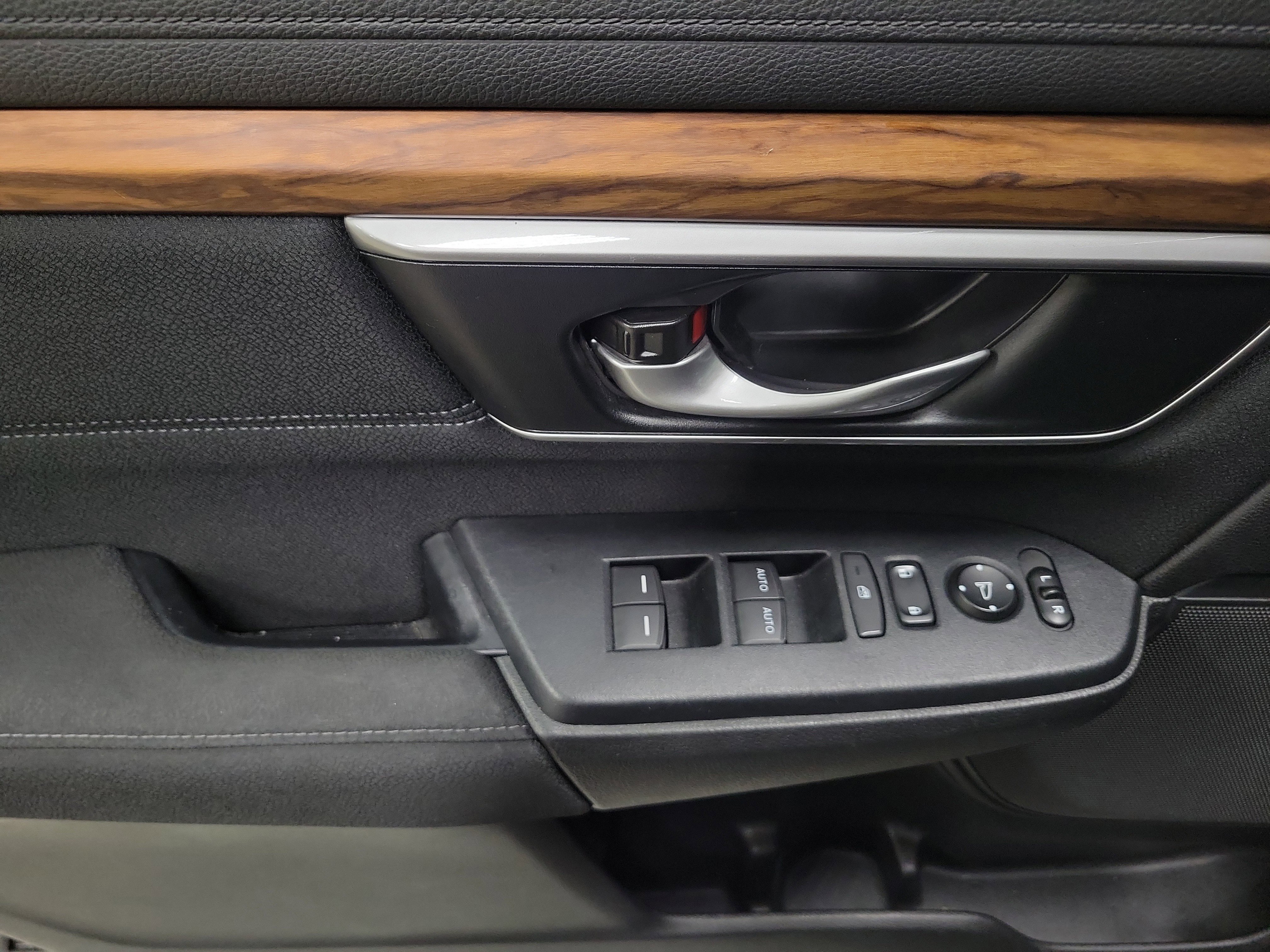 Used 2019 Honda CR-V EX image 21