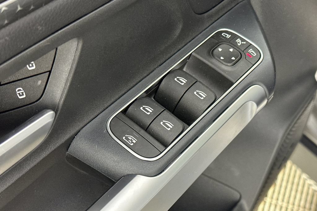 Certified 2026 Mercedes-Benz GLB 250 4MATIC image 14