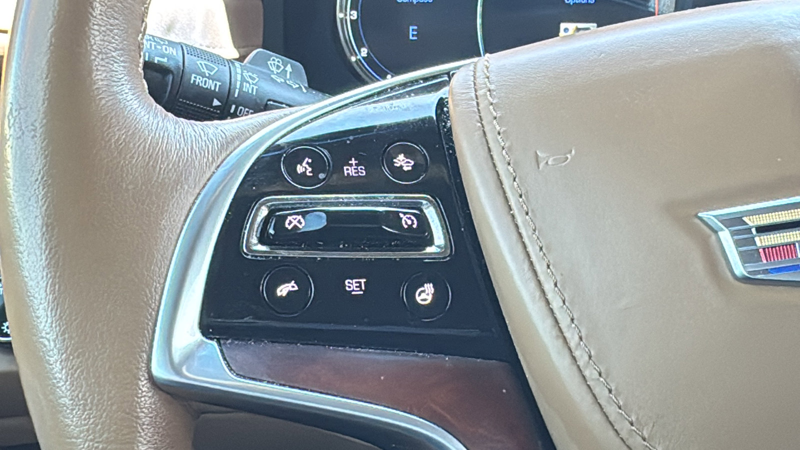 Used 2017 Cadillac Escalade Platinum image 23