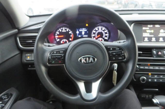 Used 2018 Kia Optima LX w/ 17" Alloy Wheels Package image 46