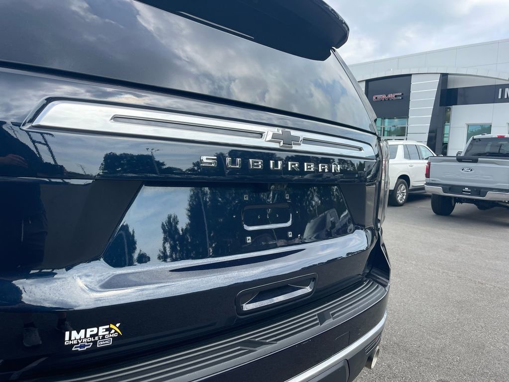 Used 2023 Chevrolet Suburban High Country w/ Premium Package 2 image 34