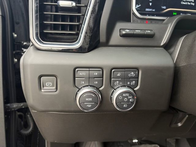 Used 2024 GMC Sierra 3500 Denali Ultimate AWD/4WD image 5