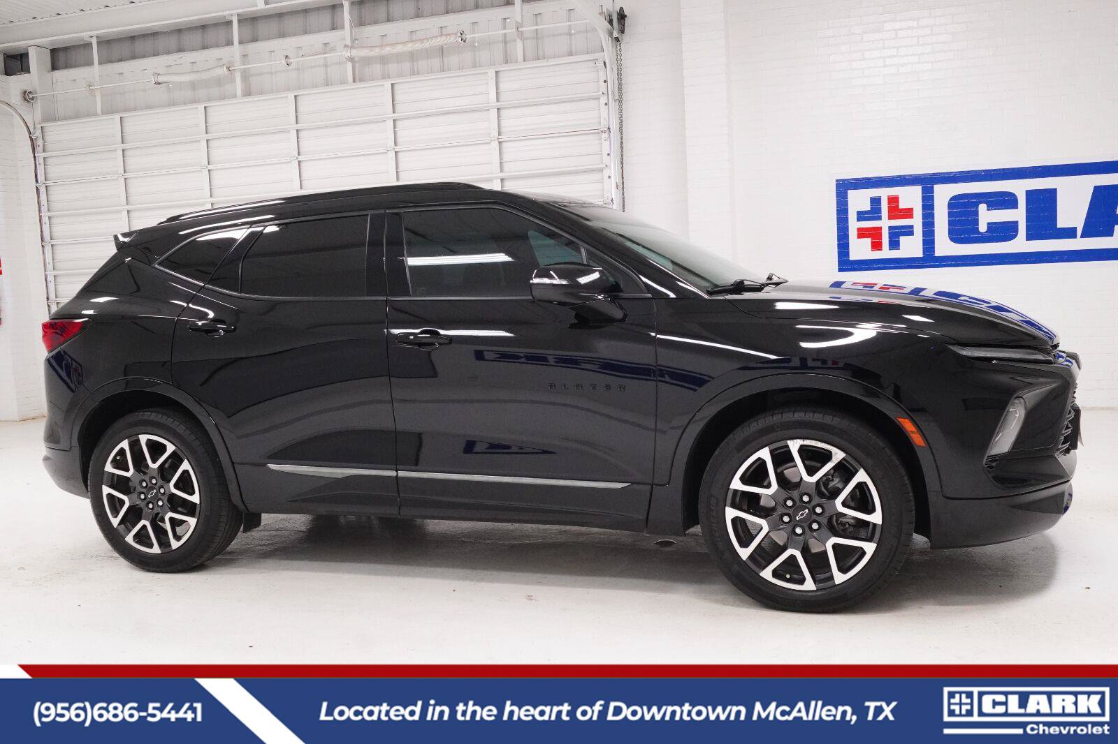 Used 2023 Chevrolet Blazer RS w/ Driver Confidence II Package FWD image 4