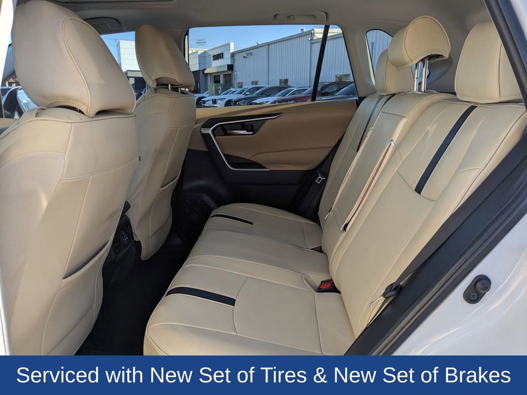 Used 2022 Toyota RAV4 XLE image 14