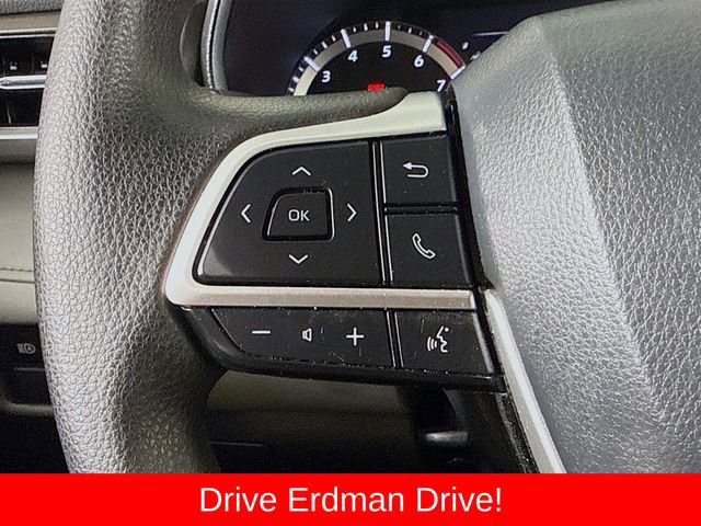 Used 2023 Toyota Highlander L image 13